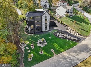 12 Langton Ln, Newtown Square, PA 19073