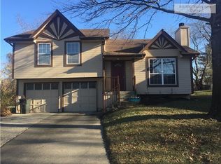 2024 NW 8th St, Blue Springs, MO 64015