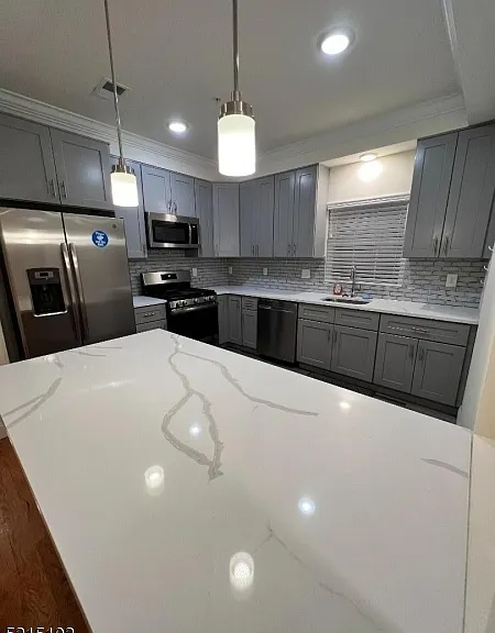 55 Hazelwood Ave — Photo 1