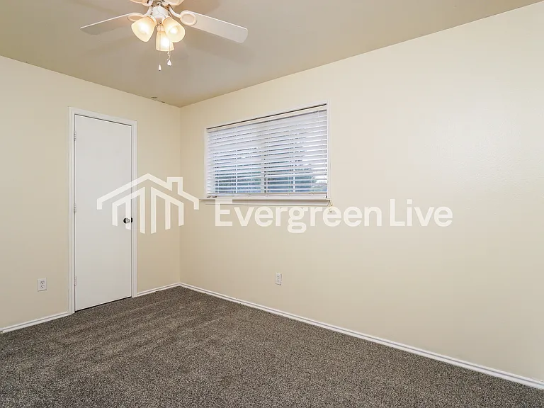 10808 Shaenfield Ct — Photo 9