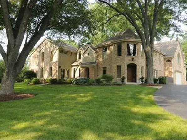 20911 N Exmoor Ave, Barrington, IL 60010