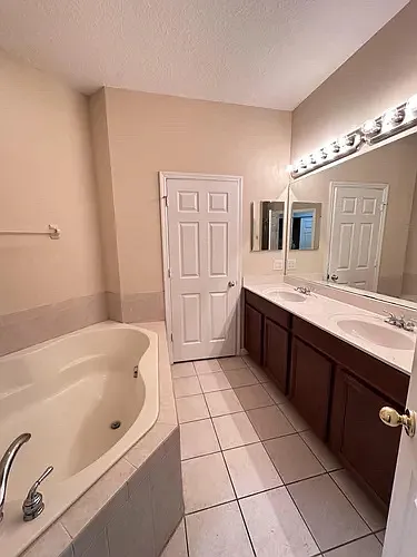 1204 Travertine Ter — Photo 7