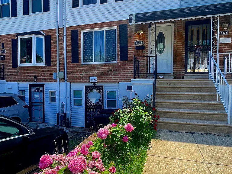 8018 Chelwynde Ave — Photo 2
