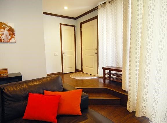 5th image of 5142 Zelzah Ave APT 26