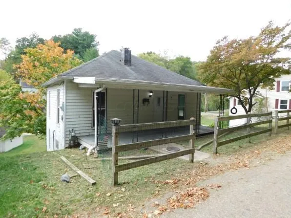 685 N Walnut St, Logan, OH 43138