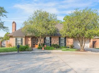 106 Ducharme Ct, Lafayette, LA 70503