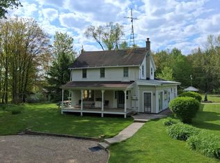 3154 W Defay Rd, Stevensville, MI 49127