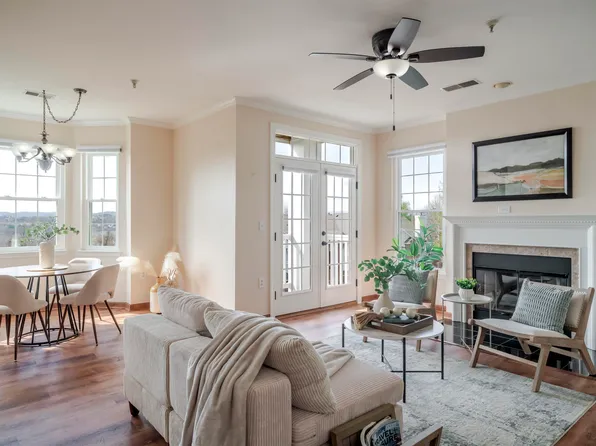 1055 Weybridge Ct APT 204, Charlottesville, VA 22911