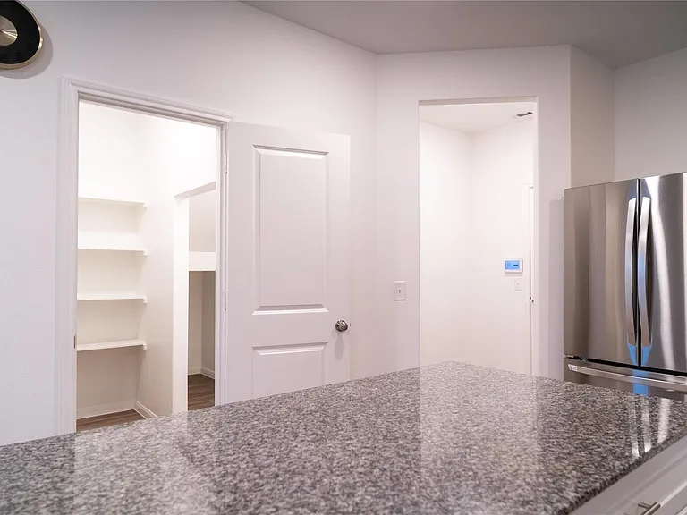 8214 Star Terrace Dr — Photo 6