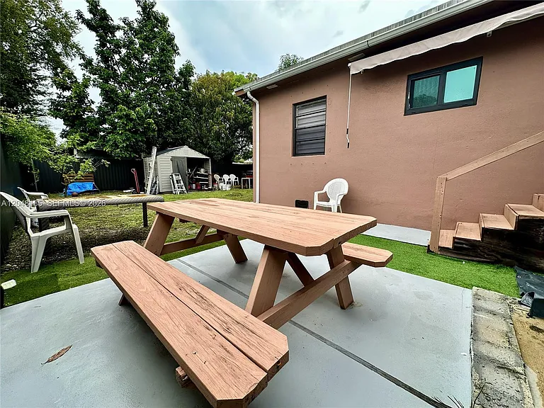 1309 NW 55th Ter #STUDIO — Photo 15