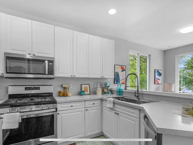 10410 Holly Dr #F — Photo 9