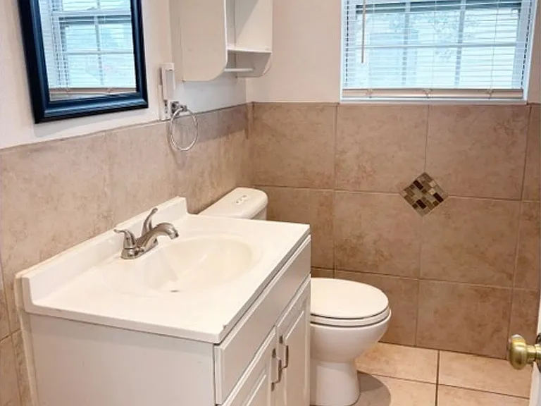 2607 W Craig Pl — Photo 14