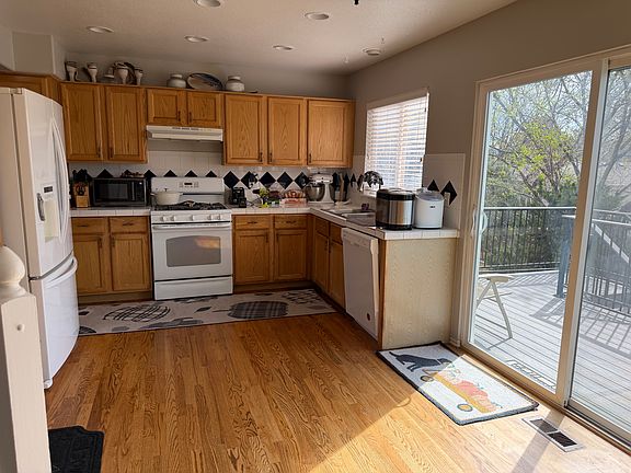 3rd image of 9417 Wolfe St