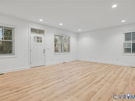3rd image of 653 Ellens Haven Aly