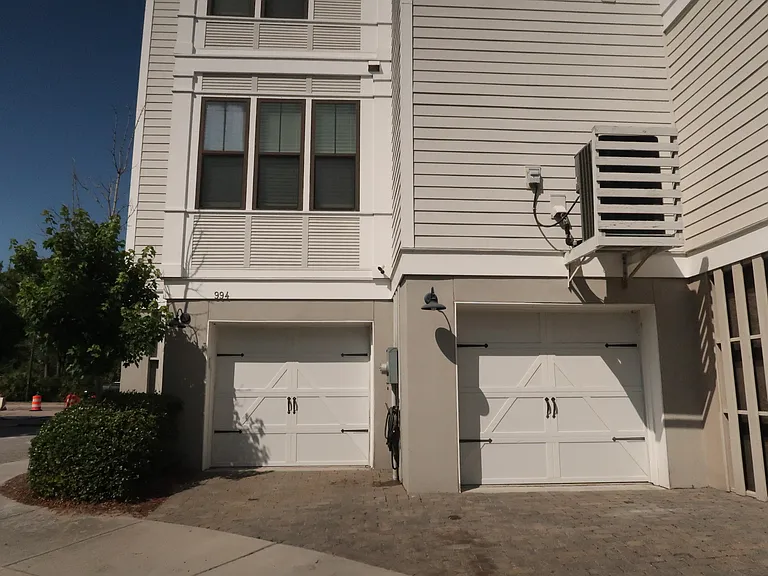 994 Key Colony Ct — Photo 32