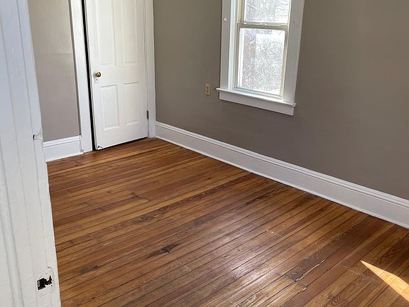 4th image of 1334 E 188th St
