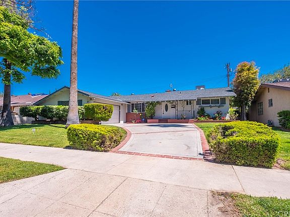 2nd image of 8528 Owensmouth Ave