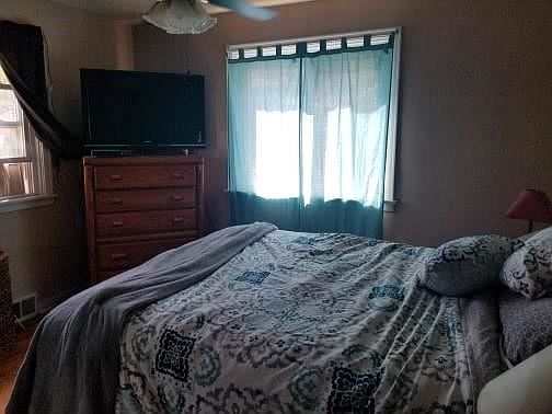 5th image of 316 Hillside Ave