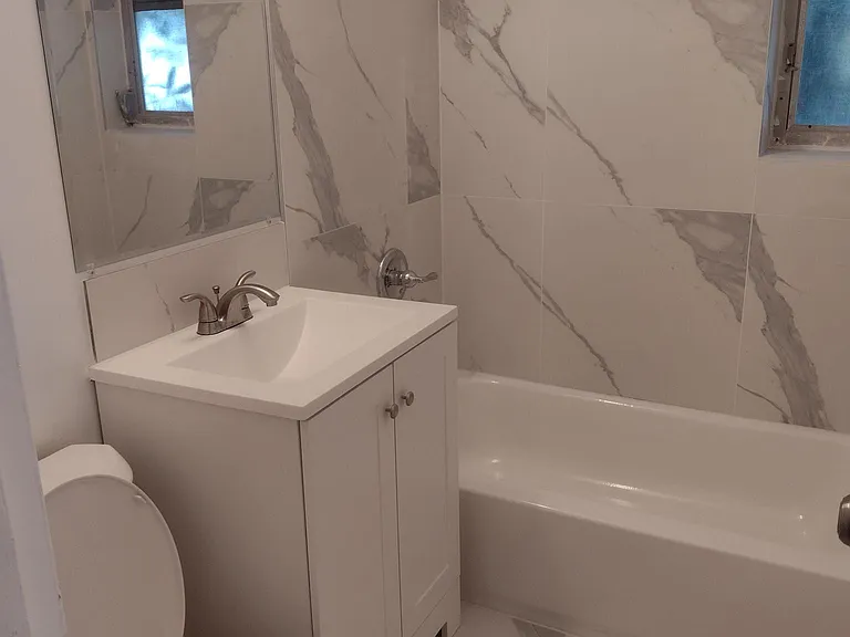 42 Almeria Ave — Photo 5