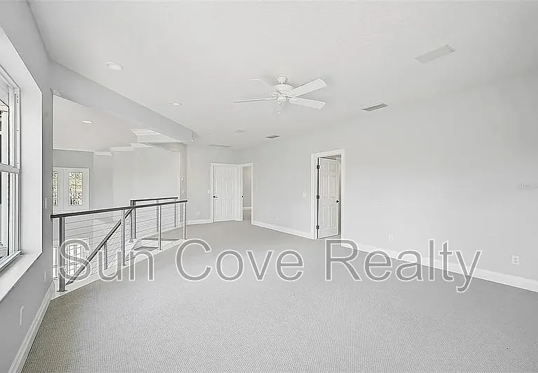 854 Macewen Dr — Photo 26