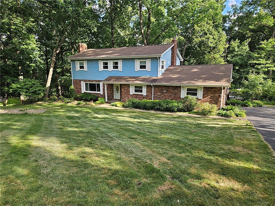 1st image of 135 Thornwood Dr