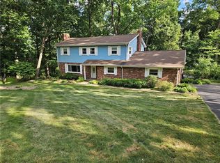 135 Thornwood Dr, Butler, PA 16001