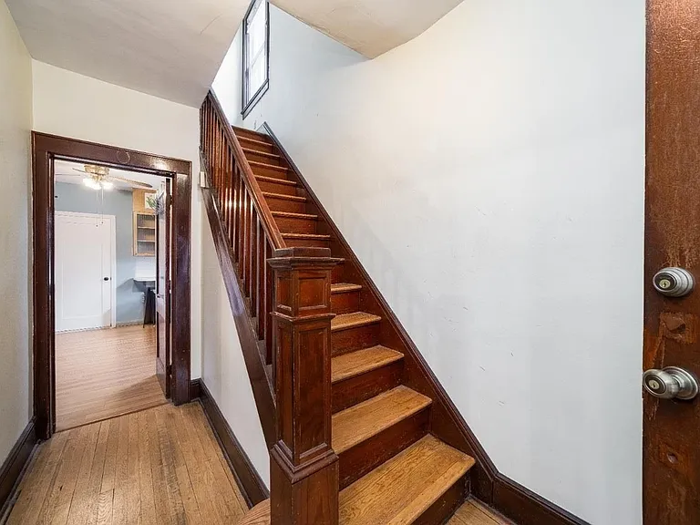 351 Somerset St — Photo 17