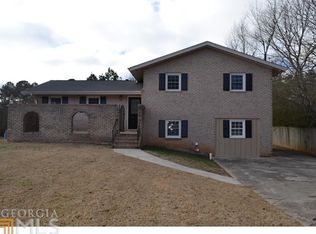 130 Sharon Dr, Fayetteville, GA 30214