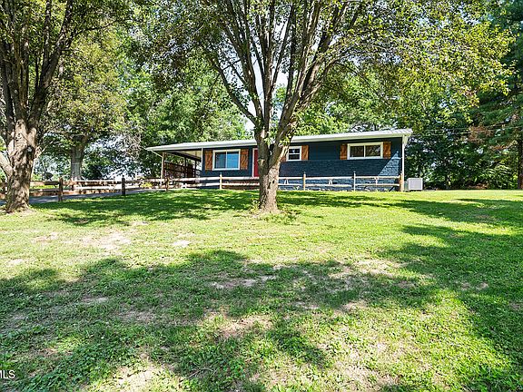 2nd image of 100 Glenn Cir