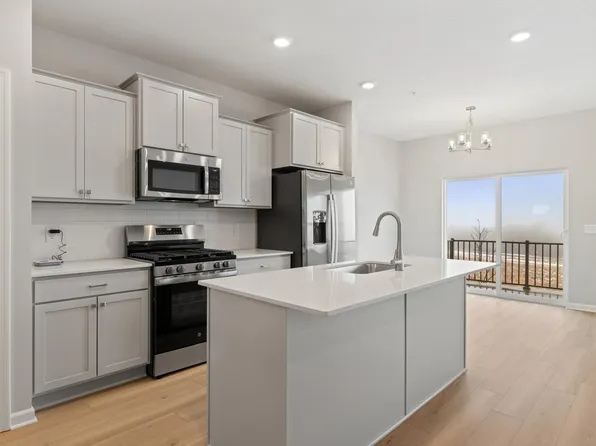 6699 Bluestem Way, Excelsior, MN 55331