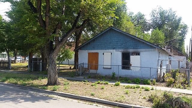 1st image of 704 E 2nd St