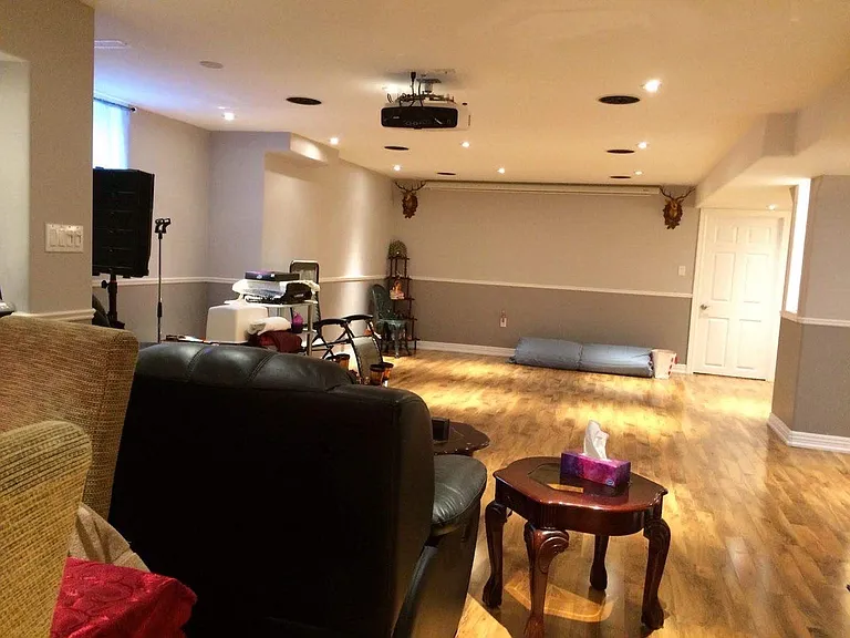 166 Welland Ave — Photo 3