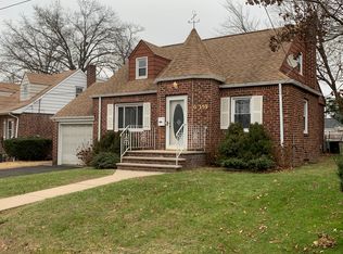159 Blue Hill Ave, Fair Lawn, NJ 07410