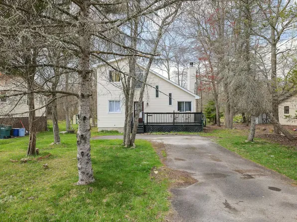 6420 Marvin Gdns, Tobyhanna, PA 18466