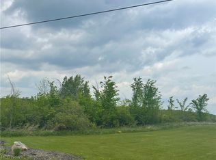 15770 Hart Rd, Montville, OH 44064