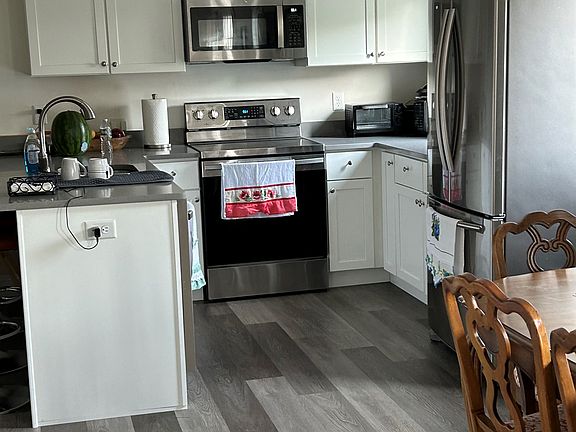 5th image of 98 Paul Francis Way #98