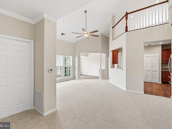 5th image of 637 Wallingford Rd Unit 401