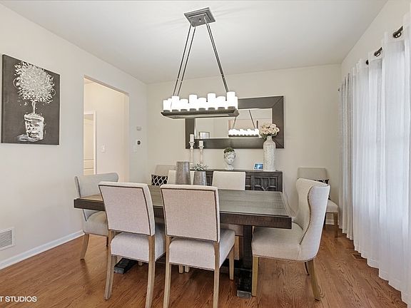 5th image of 15951 Aster Dr