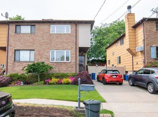 36 S Railroad Ave, Staten Island, NY 10305