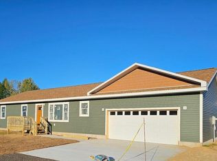 7462 S 102nd Ave, Rothbury, MI 49452