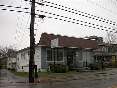 2nd image of 235 S Mt Vernon Ave