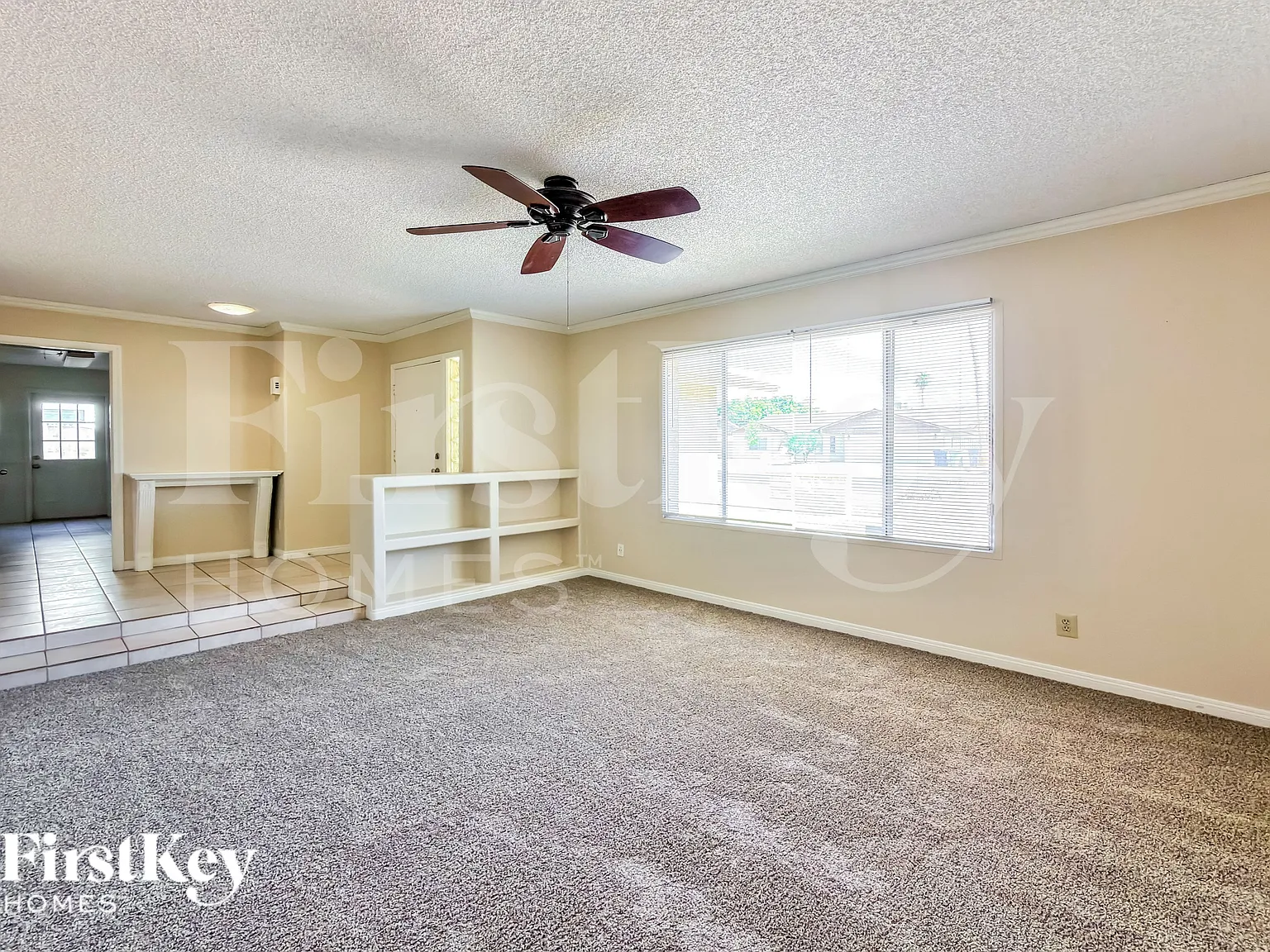 4 bed, 2.0 bath, 1981 sqft, $2,305 — Photo 3
