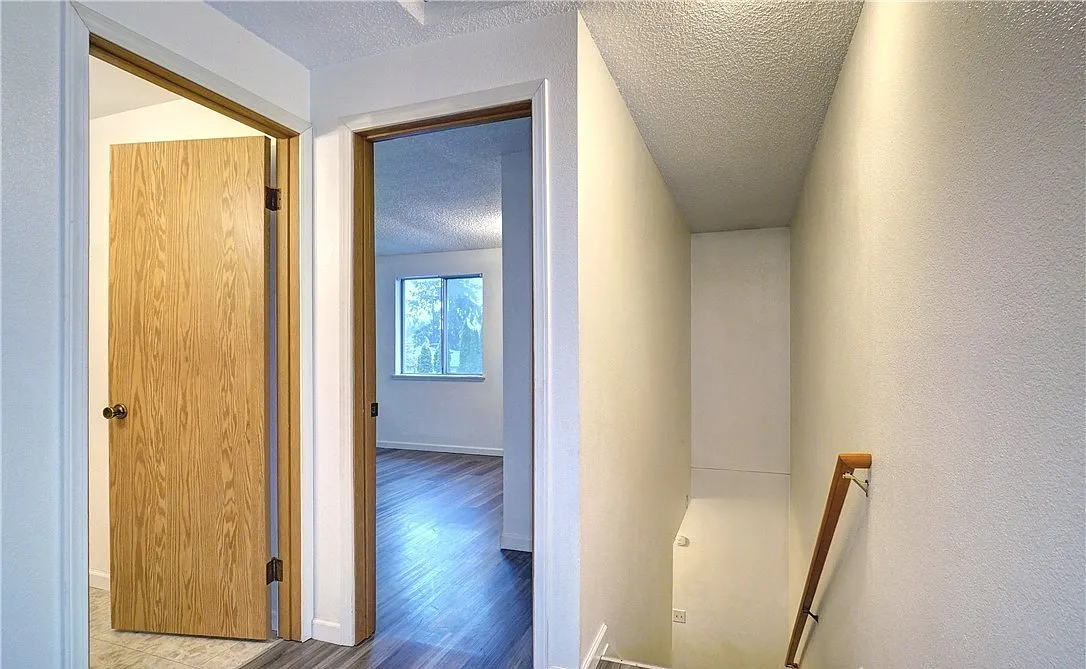 2 bed, 1.5 bath, 1008 sqft, $1,885 — Photo 1