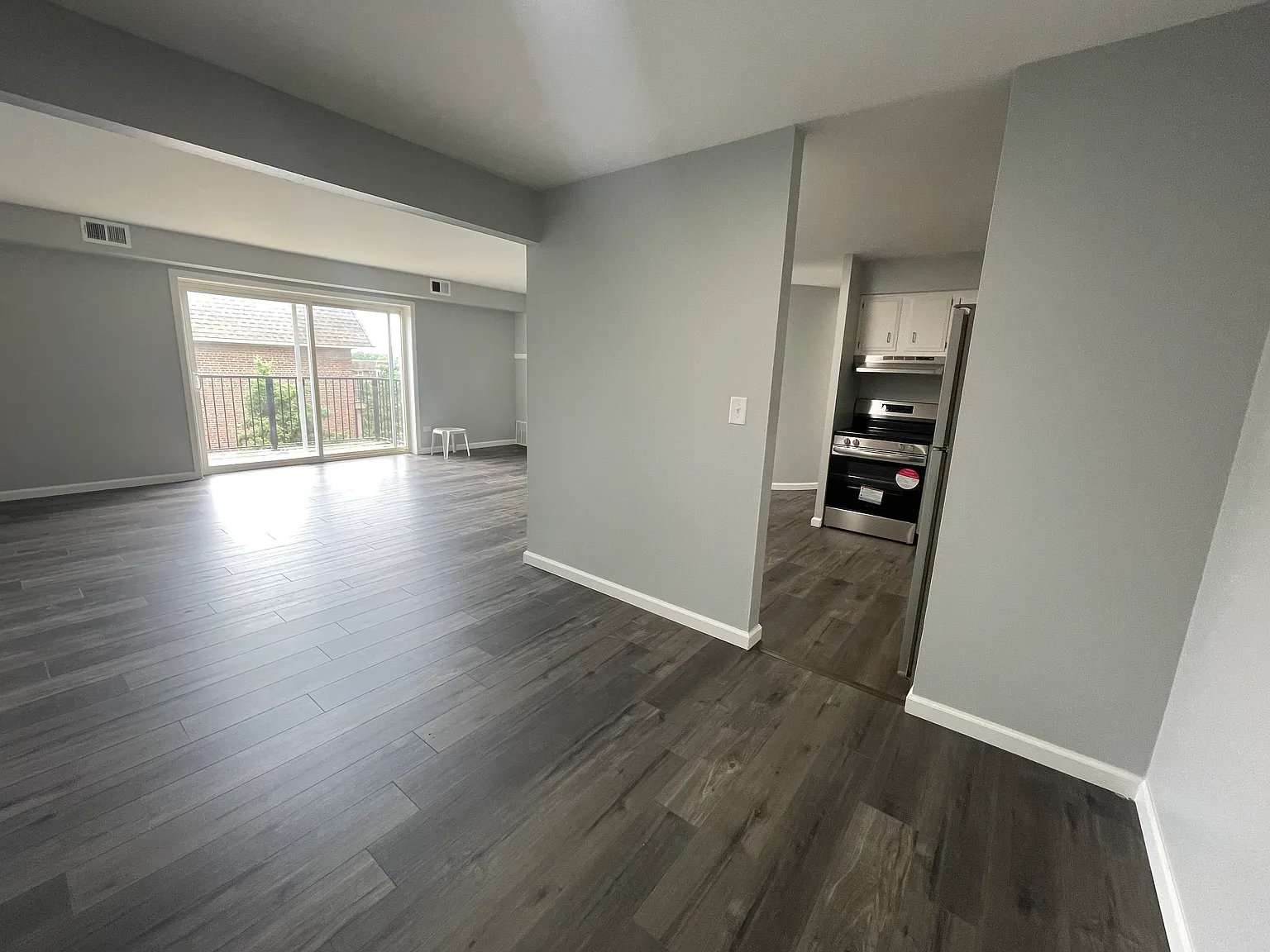 1 bed, 804 sqft, $1,650 — Photo 2