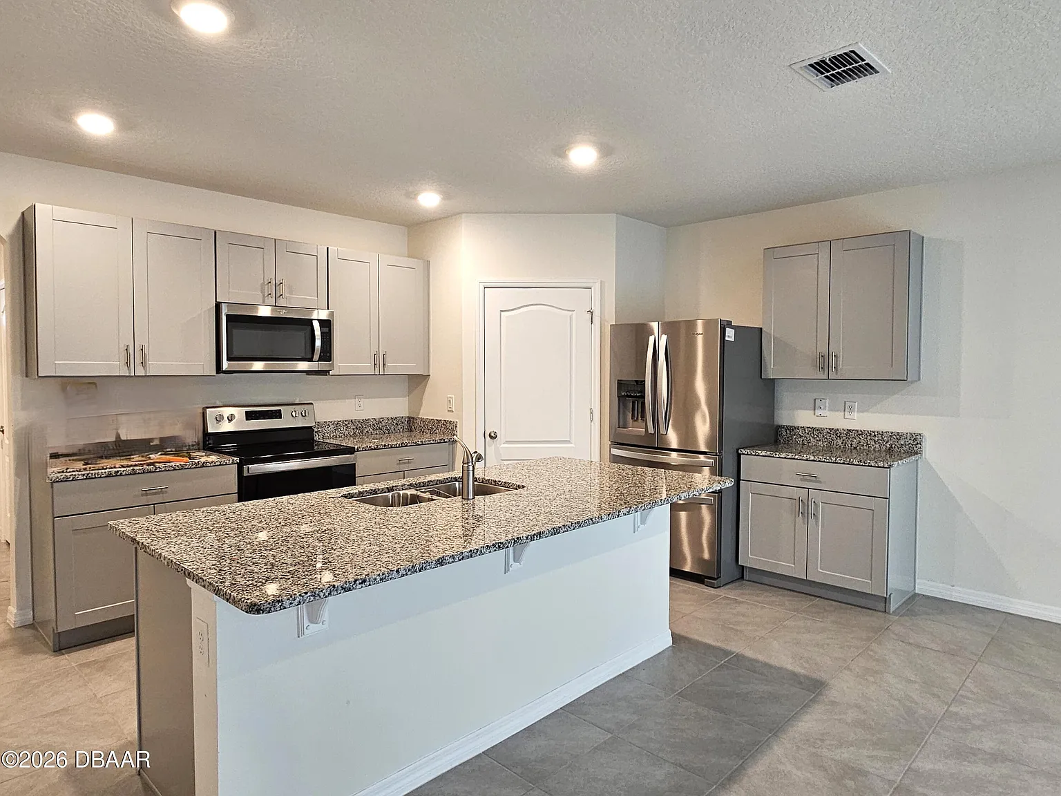 4 bed, 2.0 bath, 1846 sqft, $2,500 — Photo 4