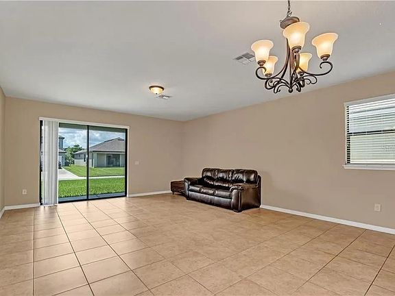 5th image of 6934 Corley Ave