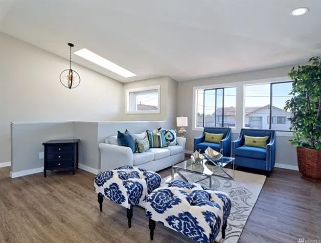 3 bed, 1220 sqft, $2,650 — Photo 2