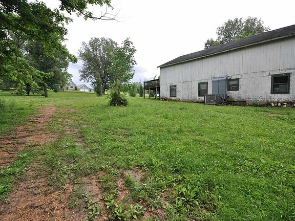 5th image of 122 Lynn Nelson Rd