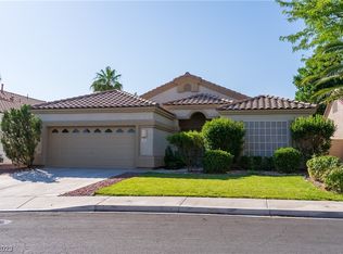 320 Lingering Ln, Henderson, NV 89012