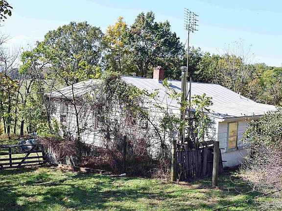 3rd image of 197 Waldrop Rd